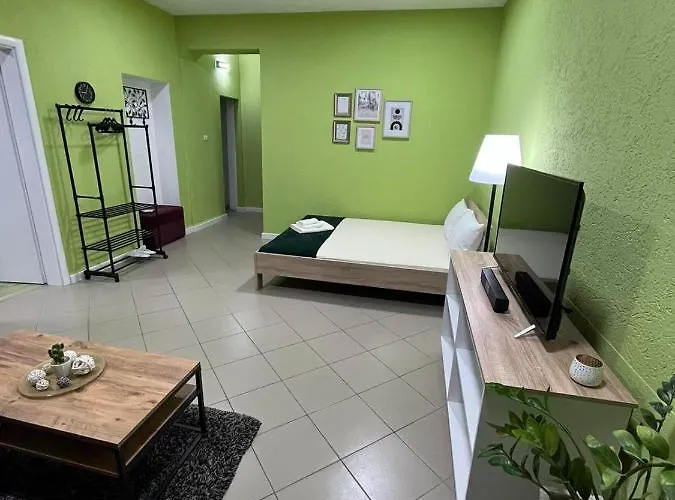 Green Apartment