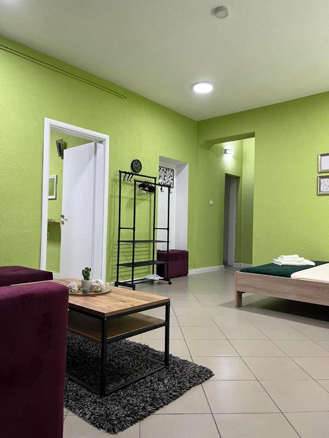 Green Apartment *